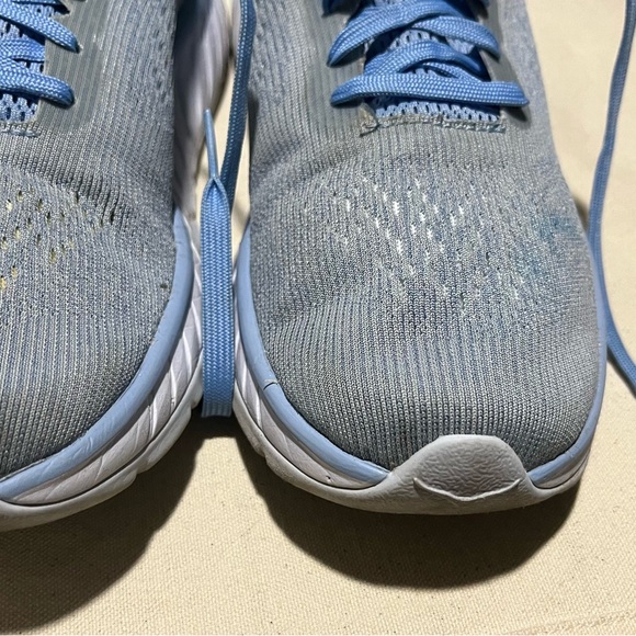 Hoka Sz 91/2 - Picture 8 of 12